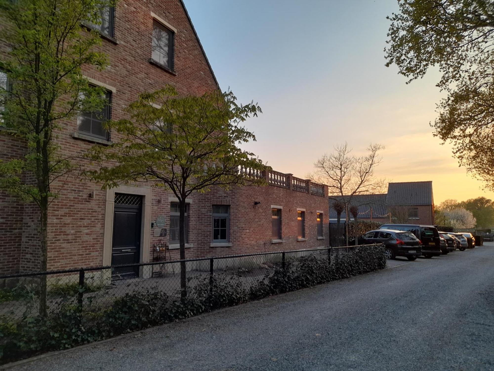 B&B De Floreffe Pelt Exterior photo